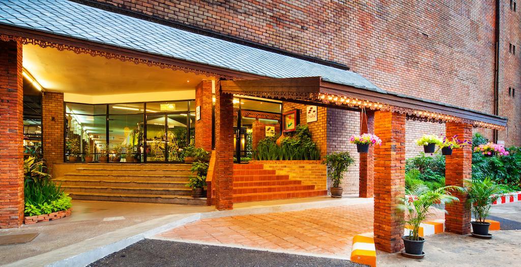 Hotel Baan Din Ki Chiang Mai Esterno foto