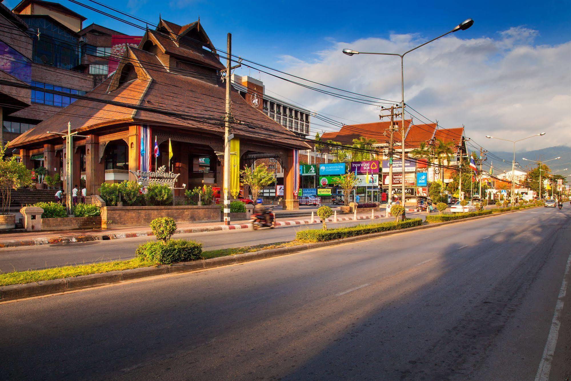 Hotel Baan Din Ki Chiang Mai Esterno foto