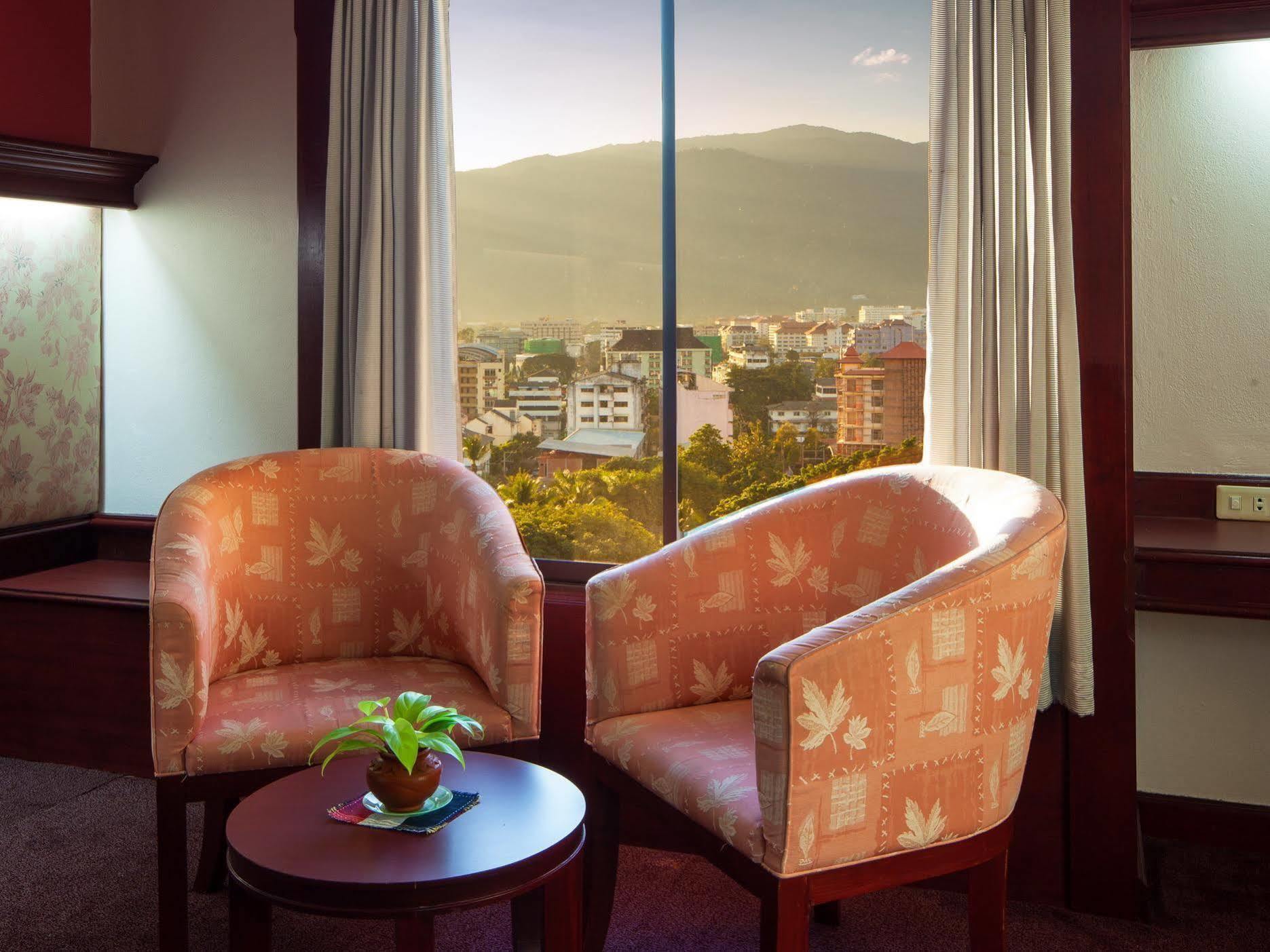Hotel Baan Din Ki Chiang Mai Esterno foto